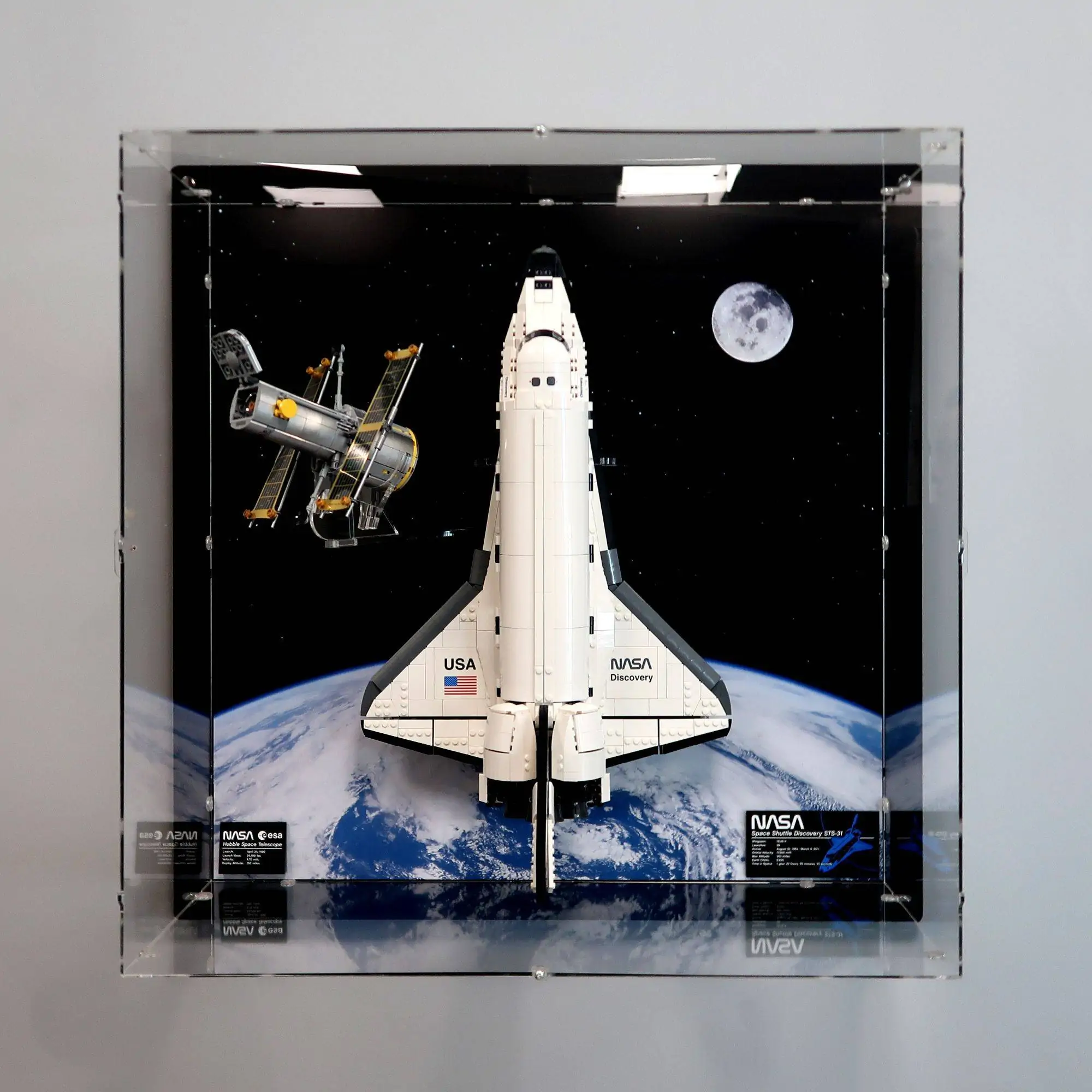 LEGO Display Case: Space Discovery, Set 10283 | iDisplayit