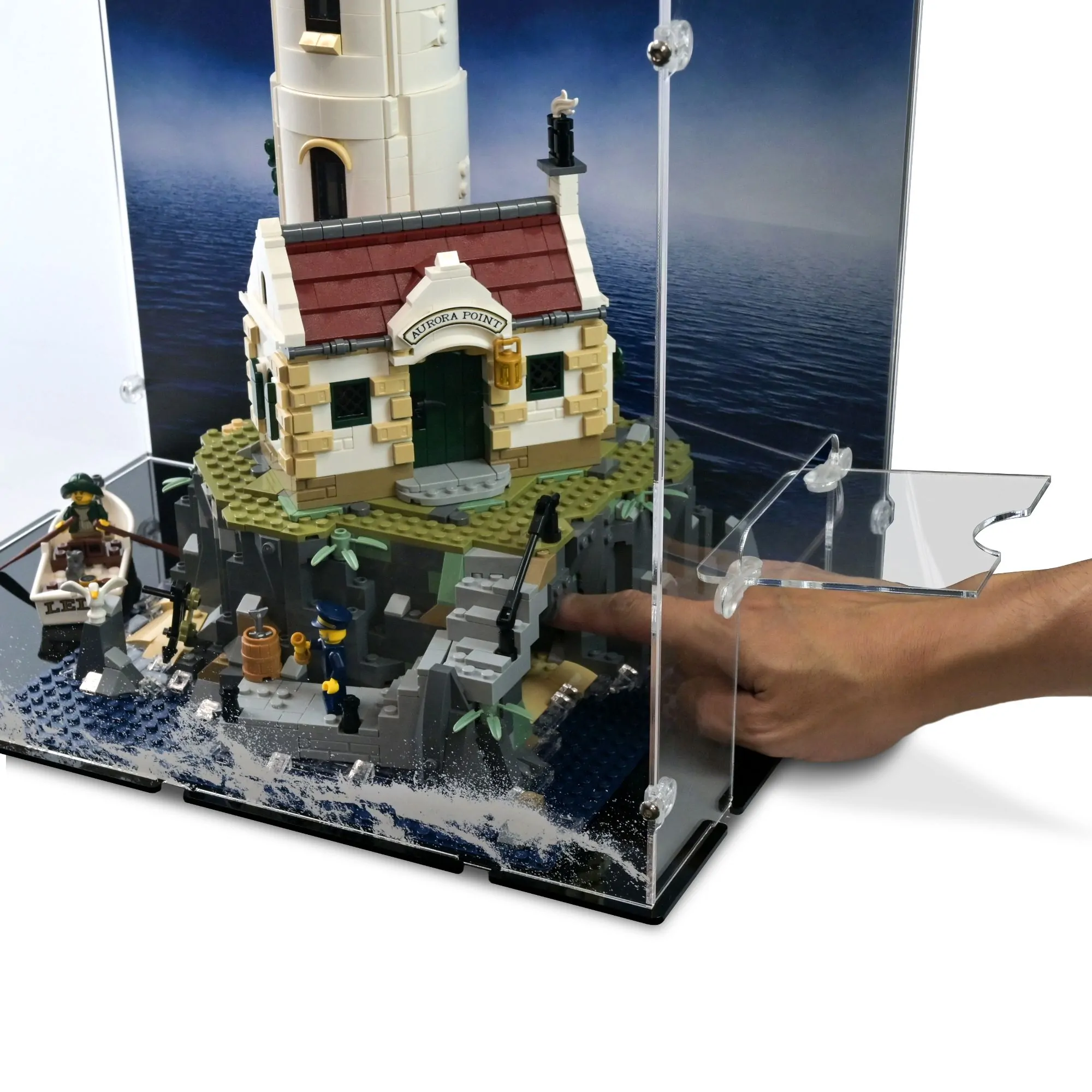 Why LEGO Ideas 21335 Motorised Lighthouse changed to minifigure scale