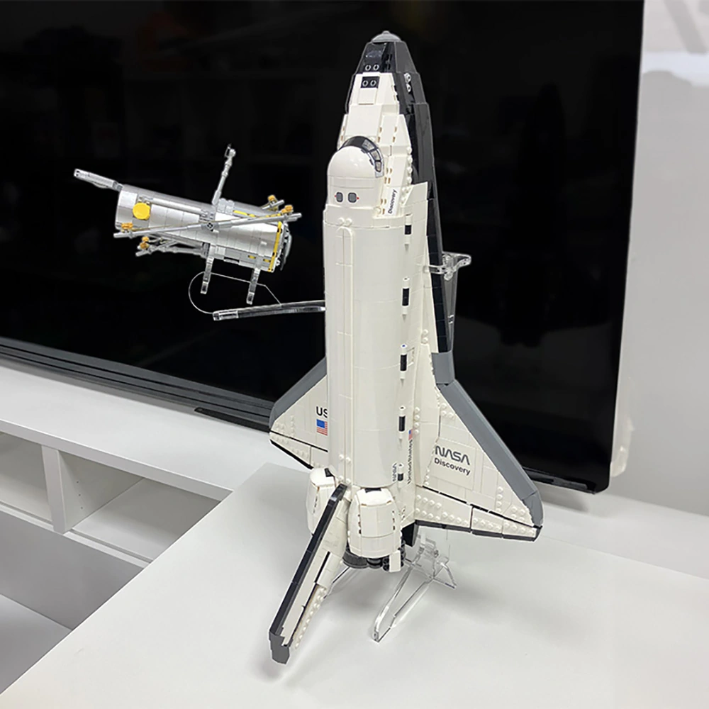 Vertical Acrylic Stand for LEGO Space Shuttle Discovery | iDisplayit